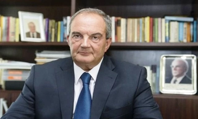 Η άλλη πλευρά του Καραμανλή! Δεν θα πιστεύετε τι έκανε στη Ραφήνα (εικόνα)